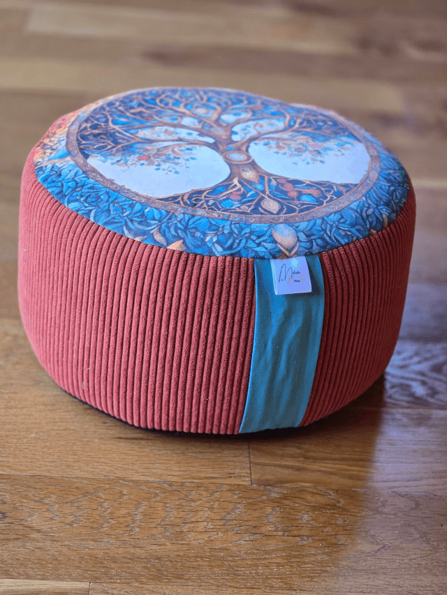 Zafu , coussin de méditation artisanal arbre de vie