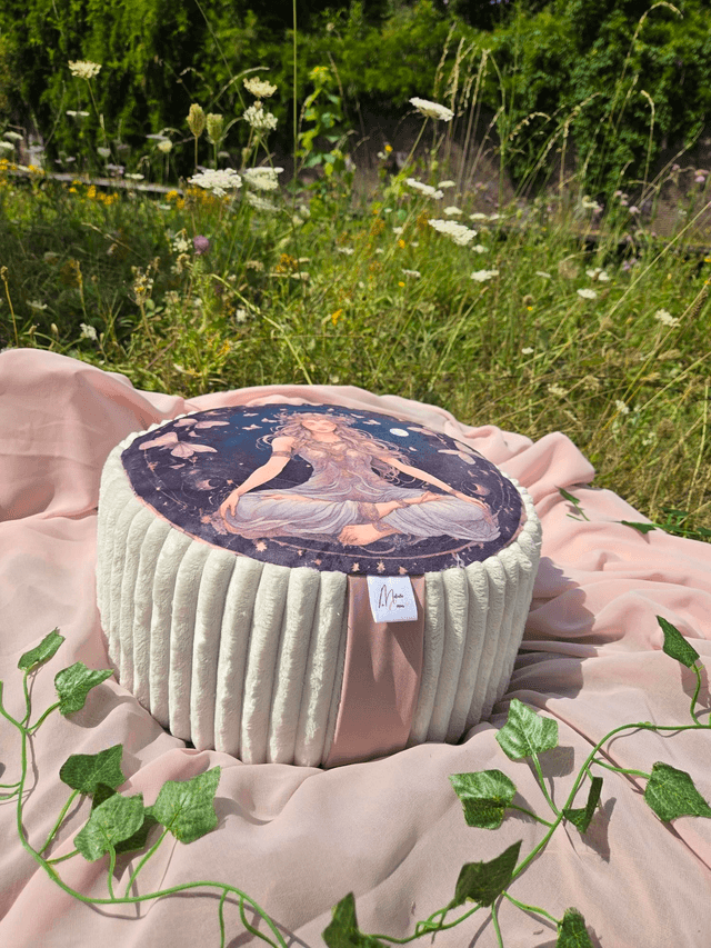 Zafu Fée,  coussin de méditation en épeautre 