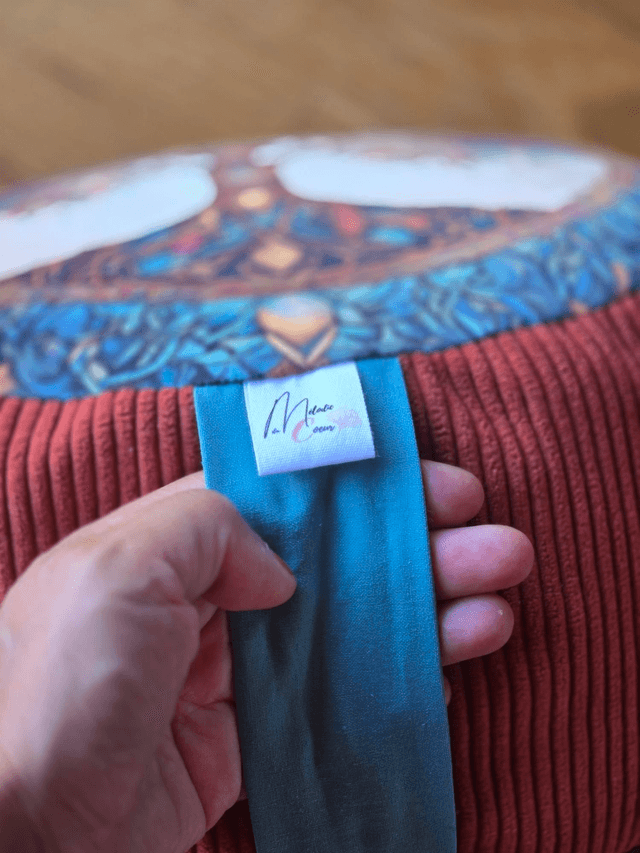 Zafu , coussin de méditation artisanal arbre de vie